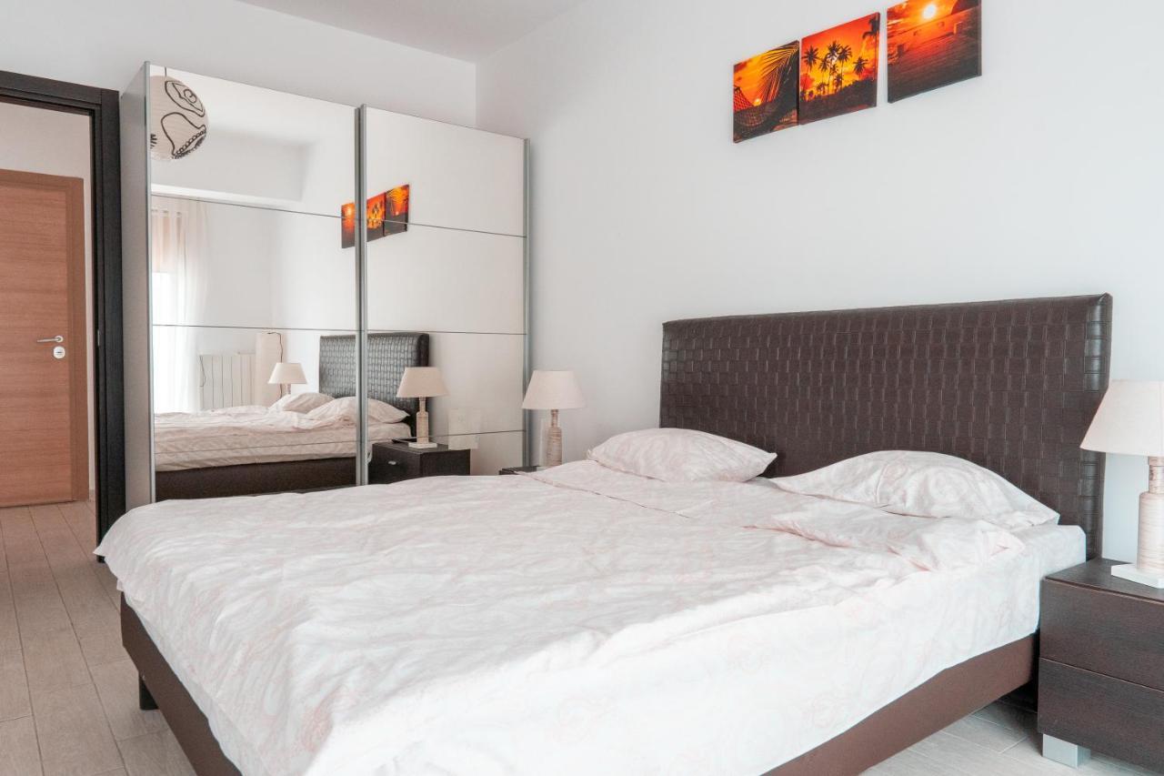 Bright Apartments Mamaia Nord Екстер'єр фото